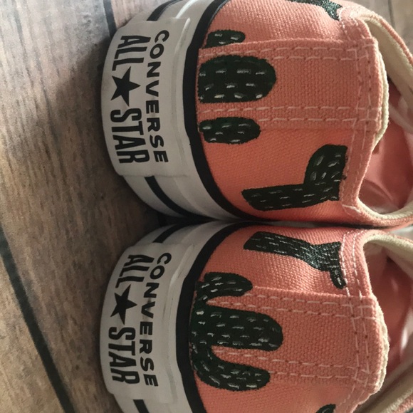 Cactus hand painted converse women’s size 5 - Picture 3 of 4